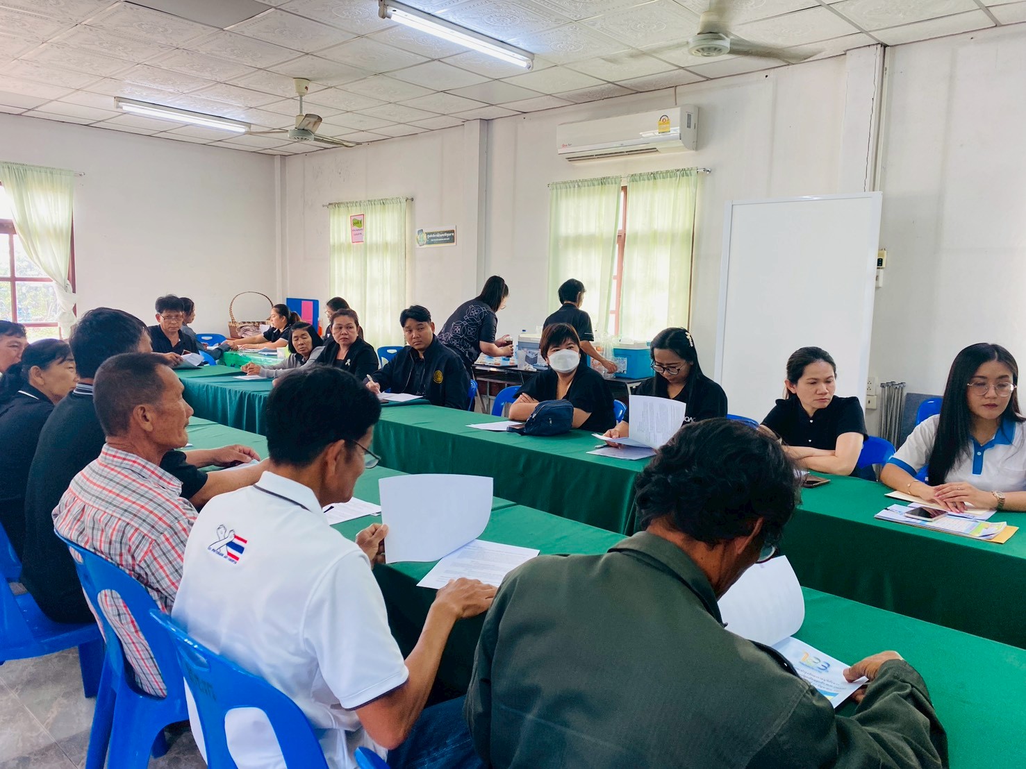 title - ส.ป.ก.เพชรบุรี ร่วมประชุมคณะกรรมการเครือข่าย ศพก. และแปลงใหญ่ ระดับอำเภอ และการประชุมเชื่อมโยงดำเนินงานคณะกรรมการเครือข่ายแปลงใหญ่และศพก.ระดับอำเภอ ครั้งที่ 1 ประจำปีงบประมาณ พ.ศ. 2569